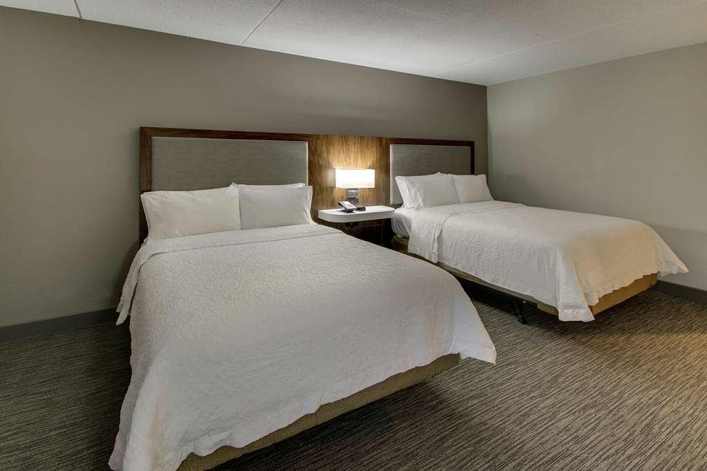 Hampton Inn Indianapolis/Carmel Room photo